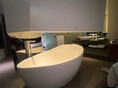 -西贡中心铂尔曼酒店