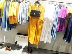 -URBAN REVIVO(欢乐海岸购物中心店)