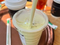 -星巴克臻选(上海合生汇1F店)