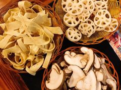 -抚仙湖生态石锅鱼野生菌(告庄店)