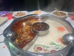 -佰人王串串香火锅(洋珠巷店)
