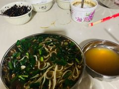 -正宗杨记普洱酸醋米线(总店)