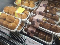 -罗森尼娜(德思勤店)