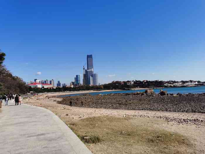 英伯尔池典-"地方有点小,但是一应俱全,建筑有点陈旧,.