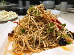 椿芽芸丝-万和源炝锅城·活鱼现炝(文艺北路店)