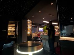 -Mx.cocktail bar