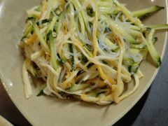 -亮亮面馆(经六路店)