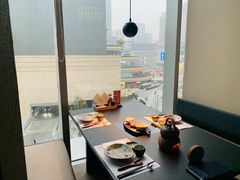 靠窗位-花潮料理艺食馆(成都万象城店)