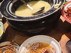 -九锅一堂酸菜鱼(万达广场店)
