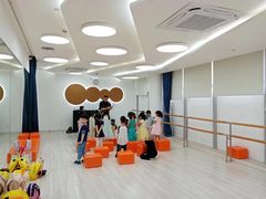 -小荧星艺校(浦东中环分校)