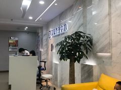 -LOGO眼镜·蔡司品牌折扣店(龙华清湖店)
