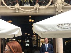 -Majestic Café