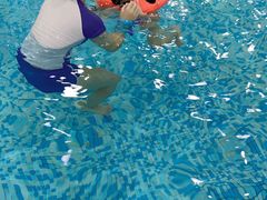 -乐悠游亲子游泳俱乐部