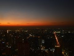 -彩虹云霄酒店75层国际自助餐
