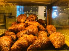 焦糖牛角包-PAPER STONE BAKERY(天环店)