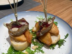 香煎鹅肝配黄油面包-小满Grainkitchen(滨江商业广场店)