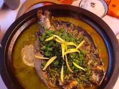 -鸣记脆皮烤鱼·海鲜烤鱼(三八广场店)