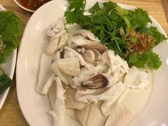 -J Daeng Seafood