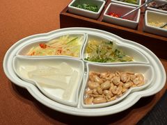 -左庭右院鲜牛肉火锅黑金店(陆家嘴中心店)