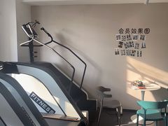 -RM GYM健身私教馆(白云元立方创意园店)