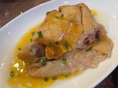 特色葱油鸡-东方明珠老上海8号餐厅(东方明珠广播电视塔店)