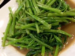 -J Daeng Seafood