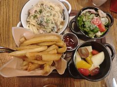 -BOURBON 玻本美式餐厅酒吧(虹桥新天地店)