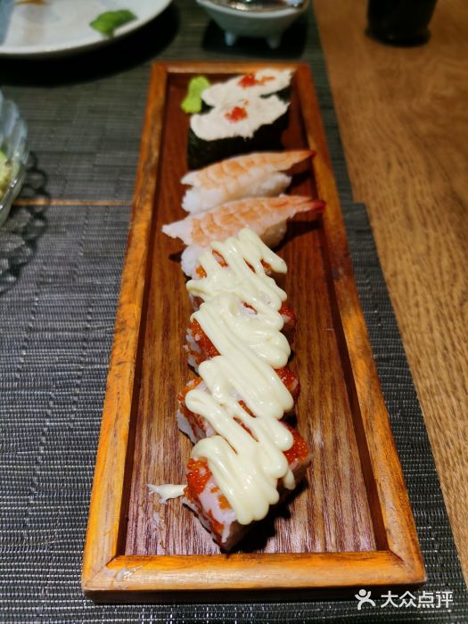 青都里日本料理(高新二路店)寿司三拼图片