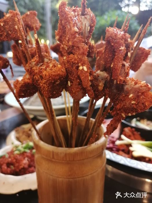 捞锅坝子老火锅(汽博中心店)坝子小郡肝图片