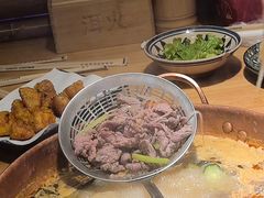 -洱火云南酸菜牛肉火锅(石景山当代商城店)