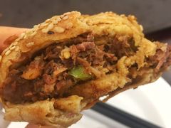 烧饼夹肉-聚德华天护国寺小吃(甜水园店)