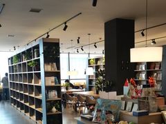 -魔方城市书房(中街益田店)