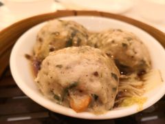 蚬蚧鲮鱼球-翠园(铜锣湾广场店)