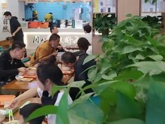 大堂-穆芳阁兰州纯汤牛肉面(西安总店)