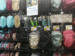 -迪卡侬(西三旗店)