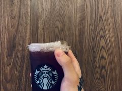 冰摇红梅黑加仑-星巴克臻选(成都环球乐天店)