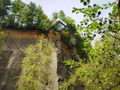 -峡谷浮石林景区