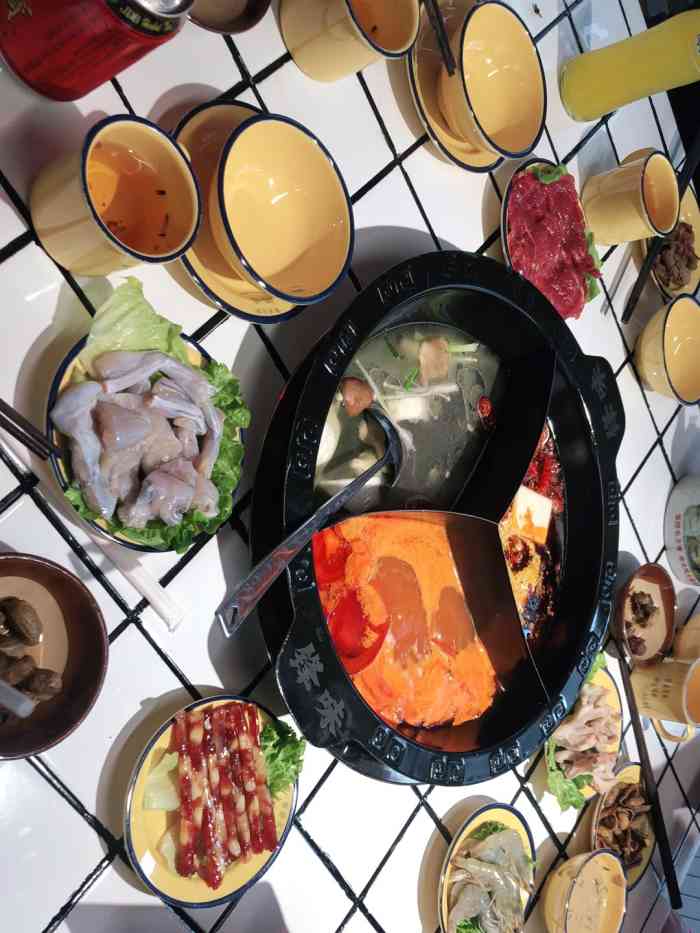 小锋哥·锋味市井火锅(中都店)-"[服务铃]服务:去的时候人不多,上菜很