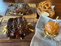 -Ribs & Burgers The Rocks