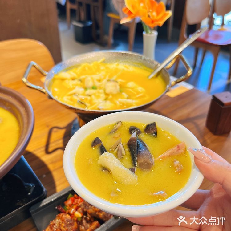 来丽江总要吃一回雪山鱼