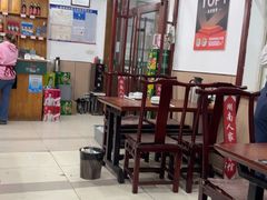 -湖南人家湘菜馆(镇江路店)