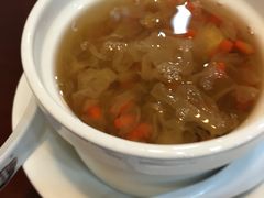 银耳莲子汤-胡须张鲁肉饭(台北大安店)