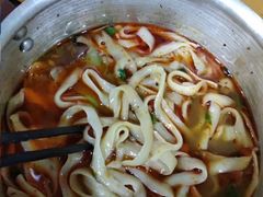 -顺溜·手工刀削面·黑金店(铜锣湾店)
