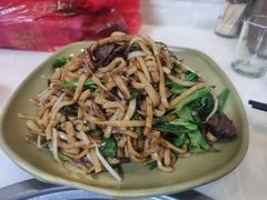 干炒牛河-胡须佬鸡煲四季火锅(龙珠大道店)