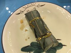 -刘姐啤酒鱼民族演艺餐厅(西街总店)