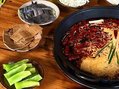 -黄潇洒老火锅(九眼桥宏济巷店)
