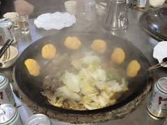 -粘豆包柴火铁锅炖