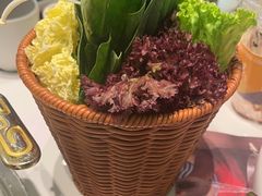 -洪氏嗨捞·广东猪肚鸡·椰子鸡火锅(西咸万象城店)