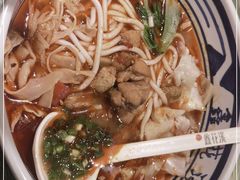 -鑫花溪牛肉米粉(东环大润发店)
