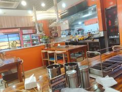 -哈尔滨小酒馆·鲜肉现穿自助烧烤(康新花园店)